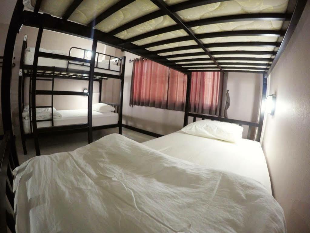 Why Not House Hostel Chiang Mai Luaran gambar